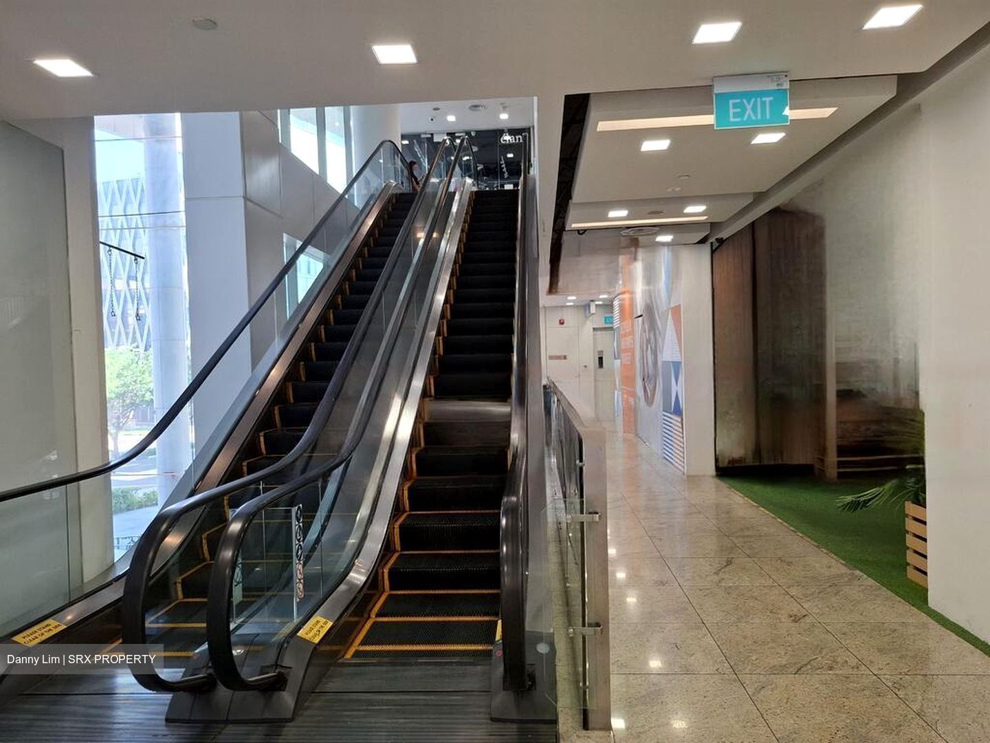 Clarke Quay MRT (D1), Retail #575772861